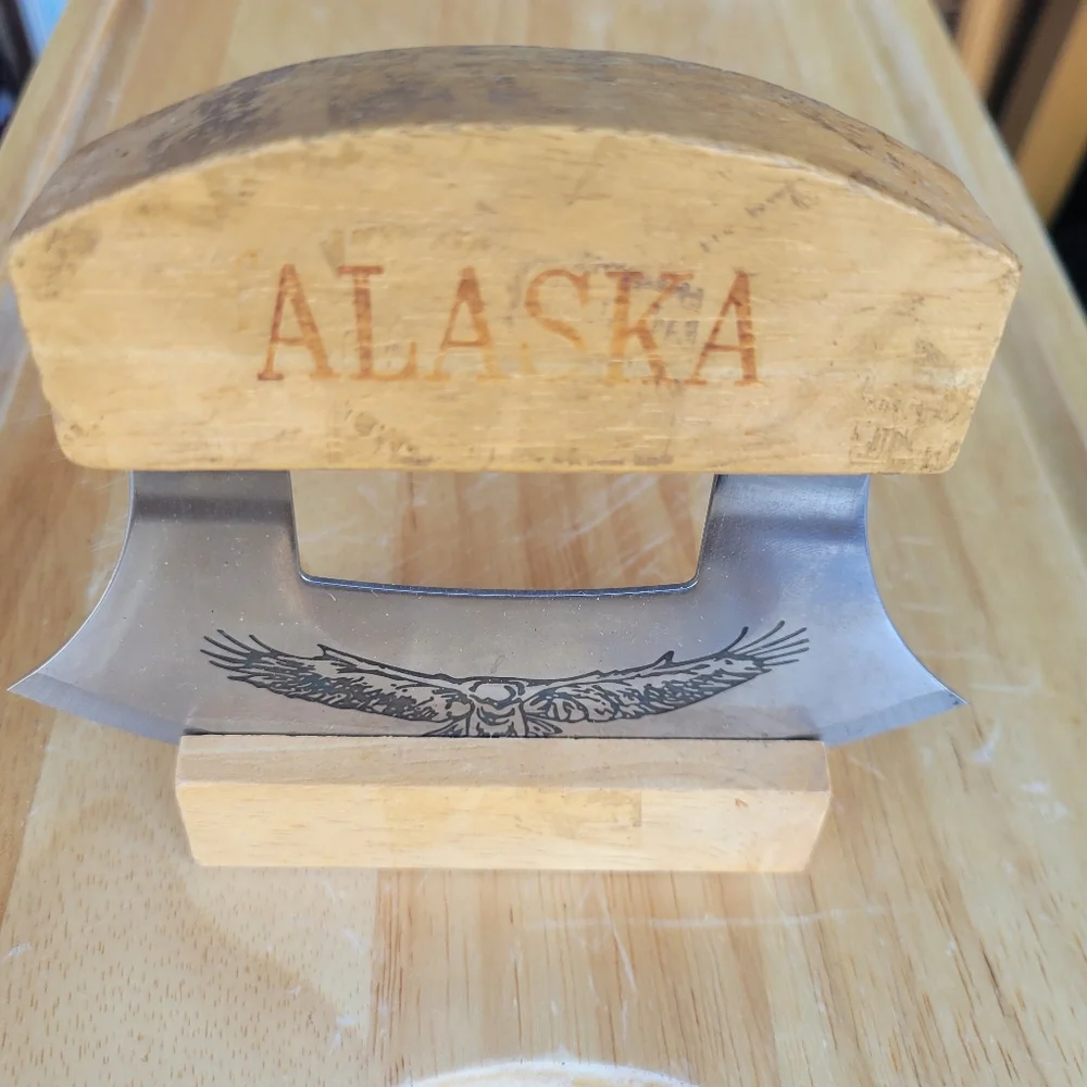 Alaska Ulu Knife with Wooden Handle